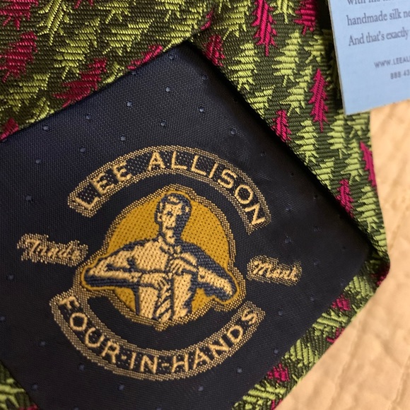 Holiday Lee Allison tie-tags on with box. - Picture 3 of 5